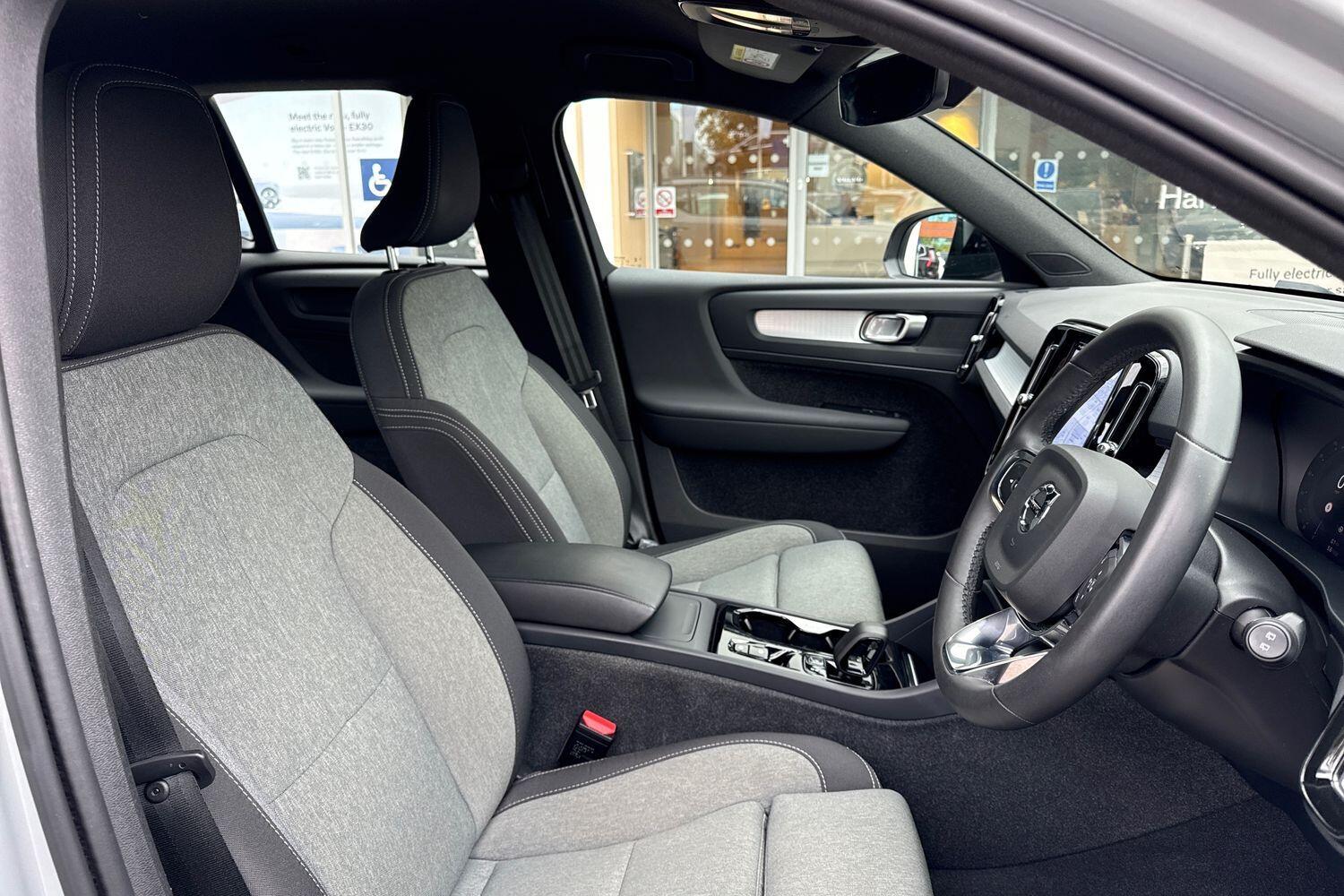 Used Volvo XC40 2023 for sale - 76084896: Photo 24
