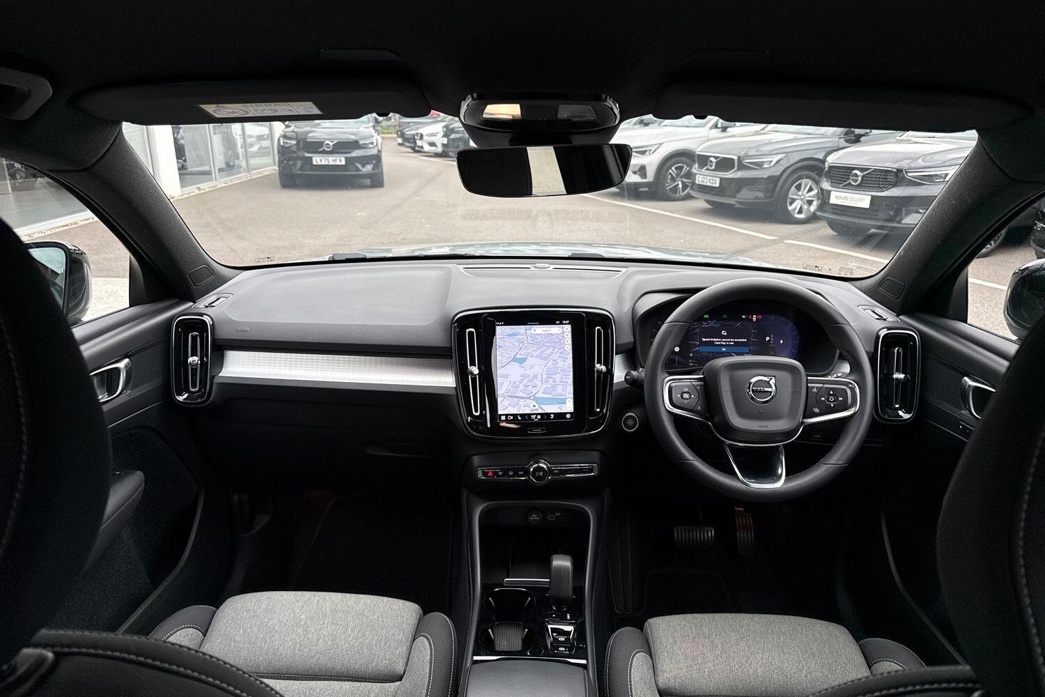 Used Volvo XC40 2023 for sale - 76084896: Photo 3