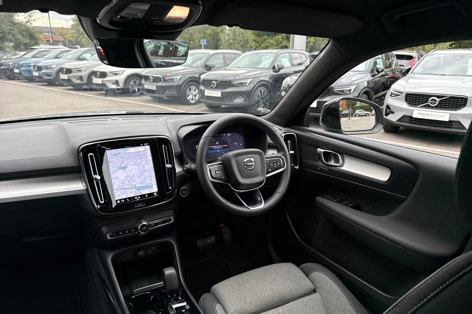 Used Volvo XC40 2023 for sale - 76084896: Photo 31