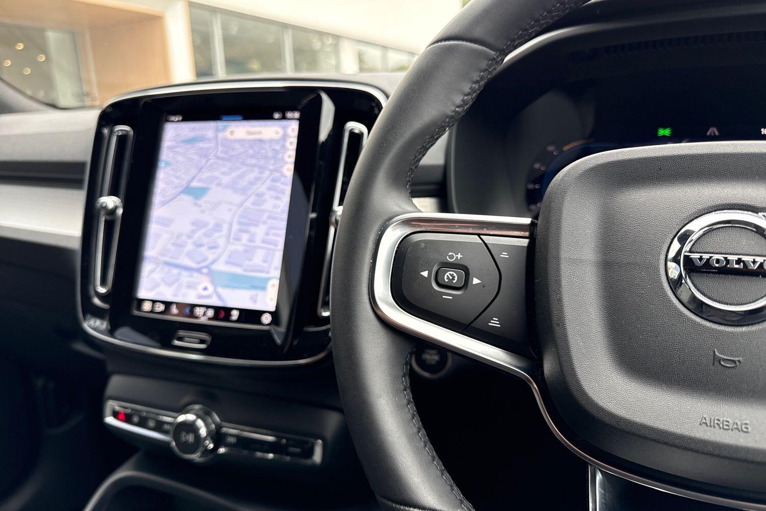 Used Volvo XC40 2023 for sale - 76084896: Photo 34