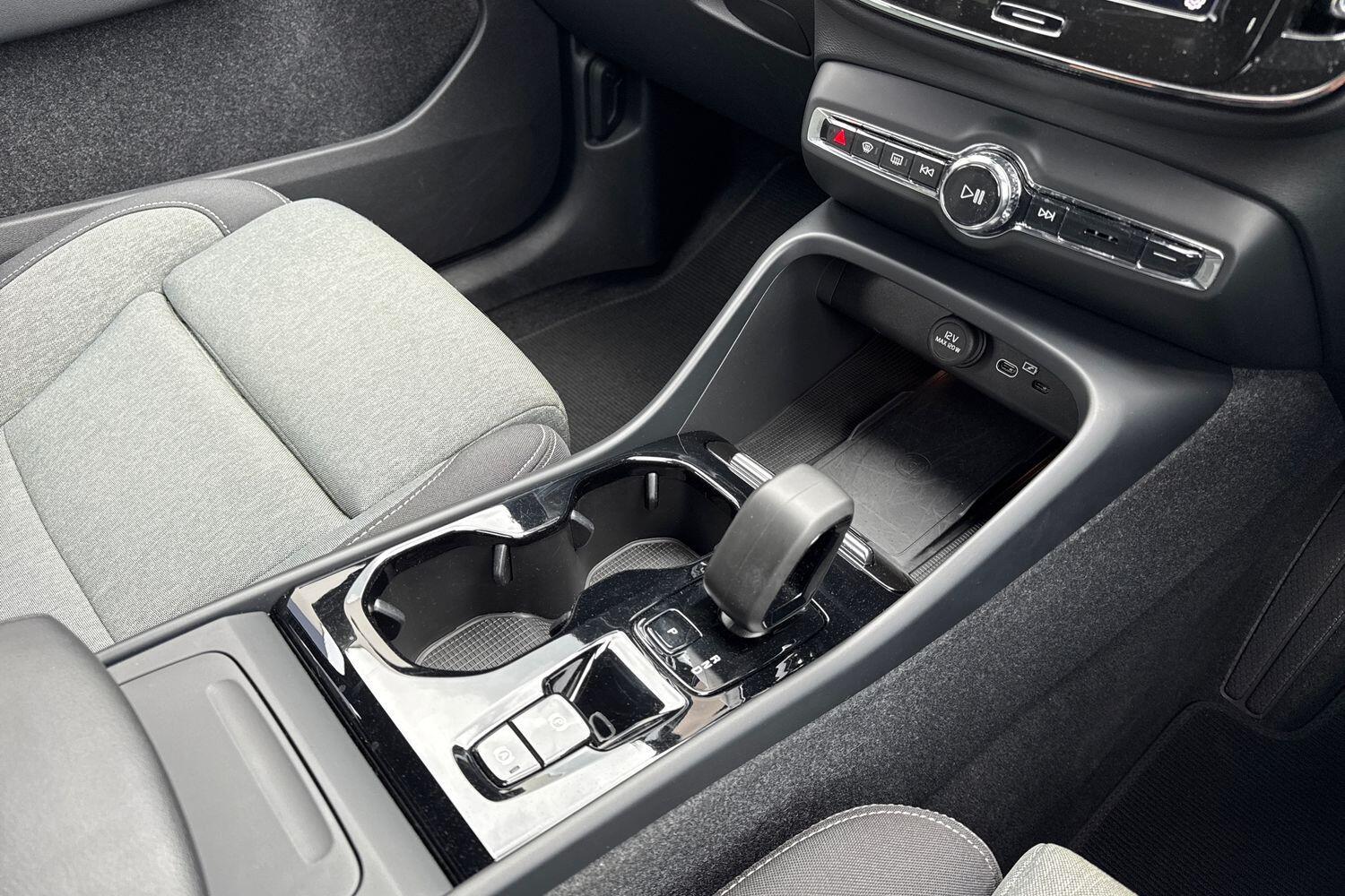 Used Volvo XC40 2023 for sale - 76084896: Photo 42