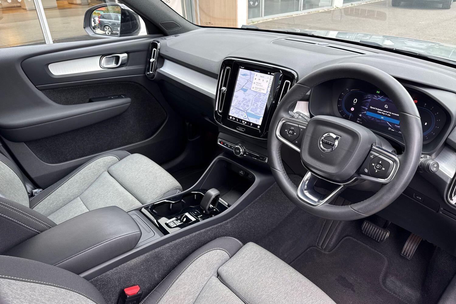 Used Volvo XC40 2023 for sale - 76084896: Photo 5