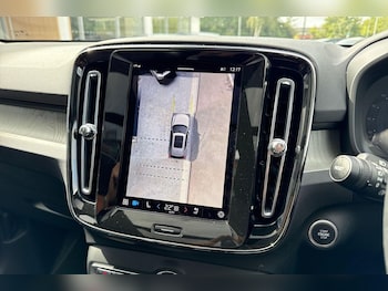 Used Volvo XC40 2024 for sale - 76295689: Photo 4