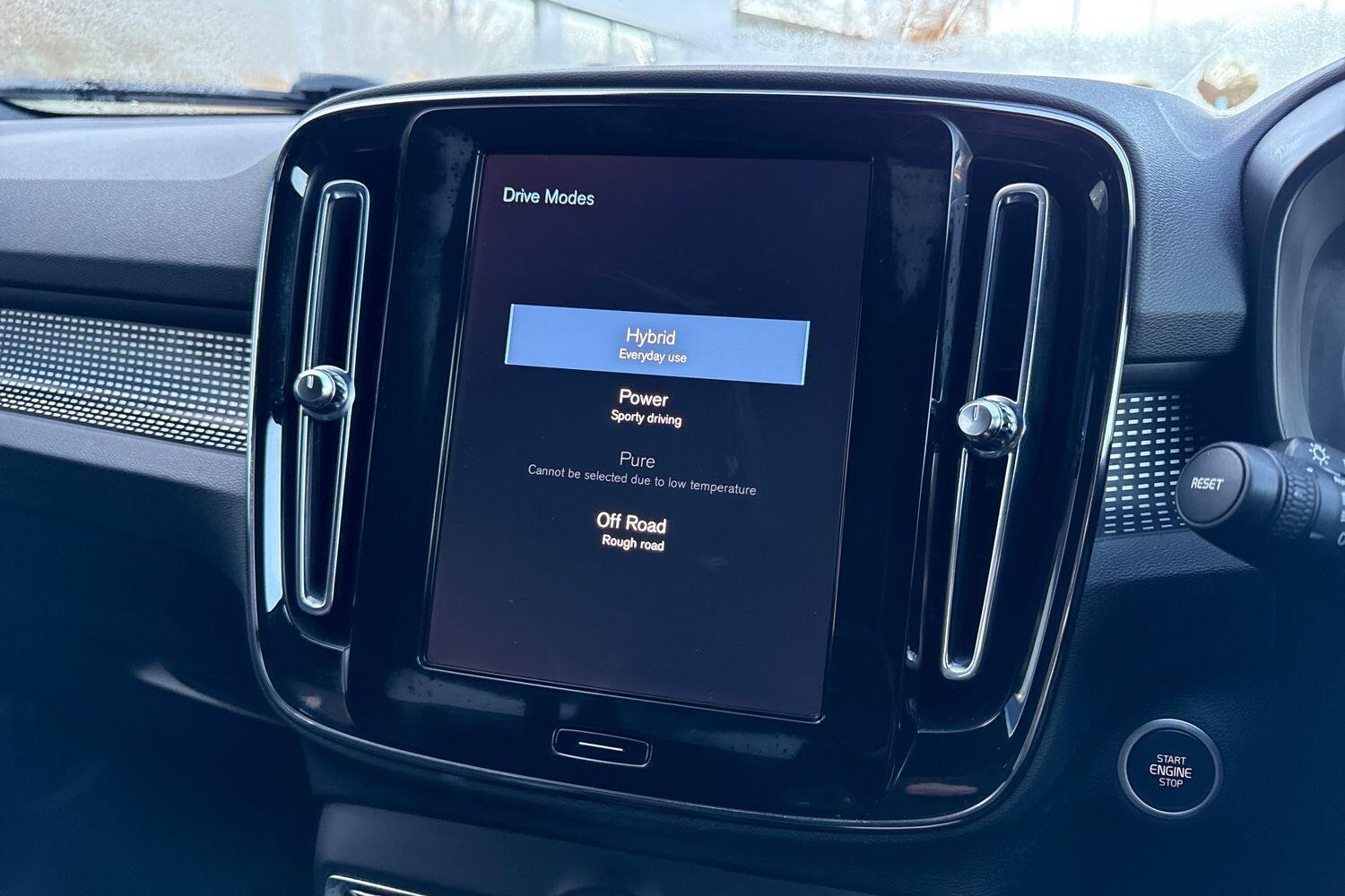 Used Volvo XC40 2022 for sale - 76913739: Photo 37