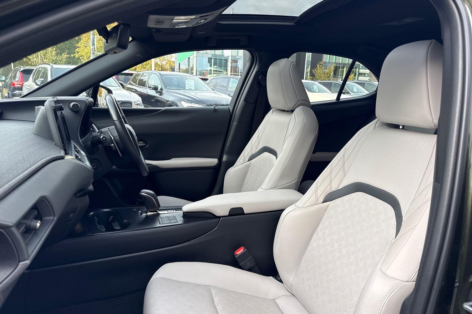 Used Lexus UX 2024 for sale - 76457830: Photo 28