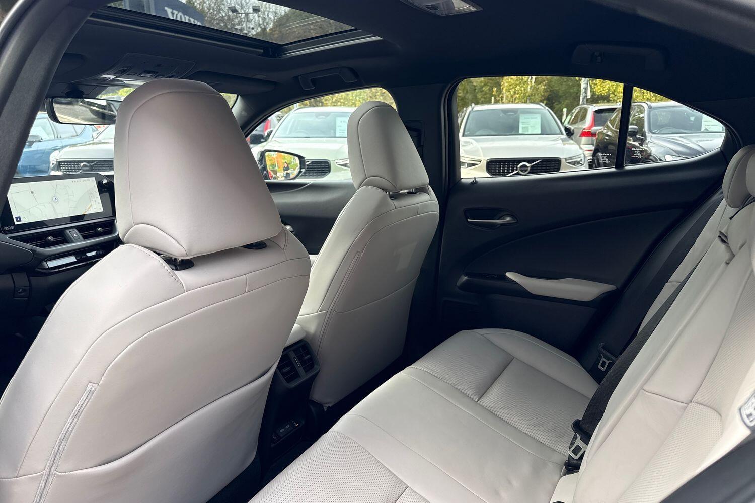 Used Lexus UX 2024 for sale - 76457830: Photo 31