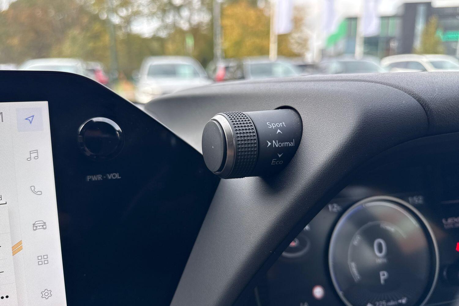 Used Lexus UX 2024 for sale - 76457830: Photo 37