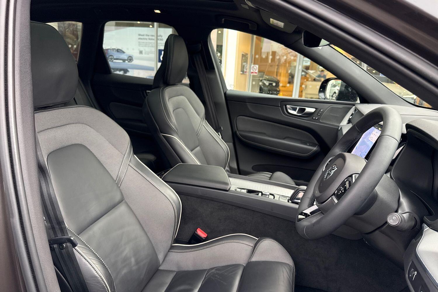 Used Volvo XC60 2021 for sale - 76824377: Photo 27