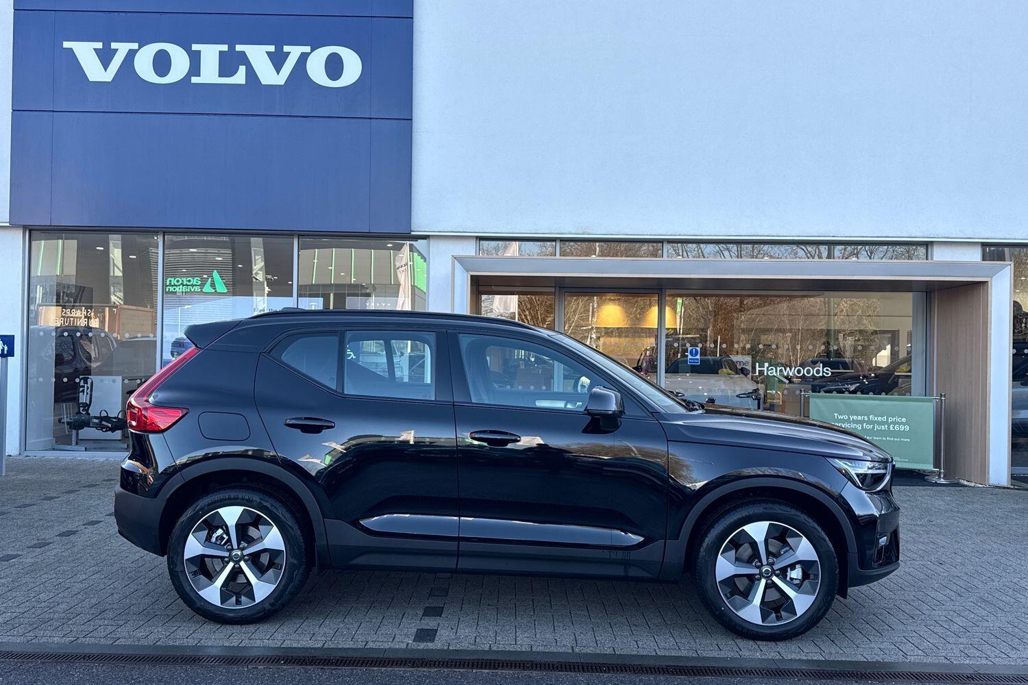 Used Volvo XC40 2025 for sale - 77131014: Photo 2