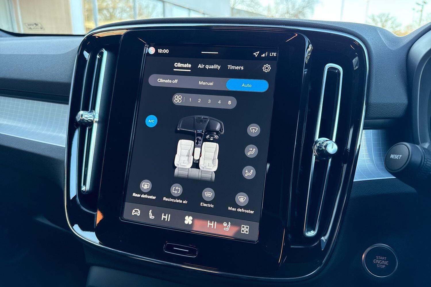 Used Volvo XC40 2025 for sale - 77131014: Photo 38