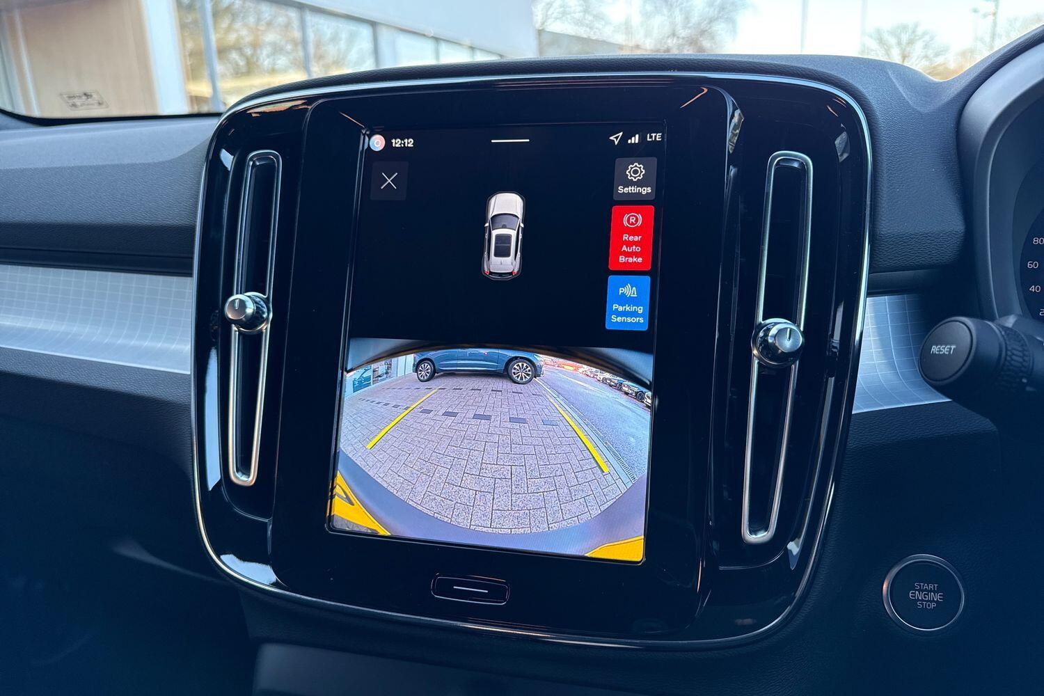 Used Volvo XC40 2025 for sale - 77131014: Photo 4