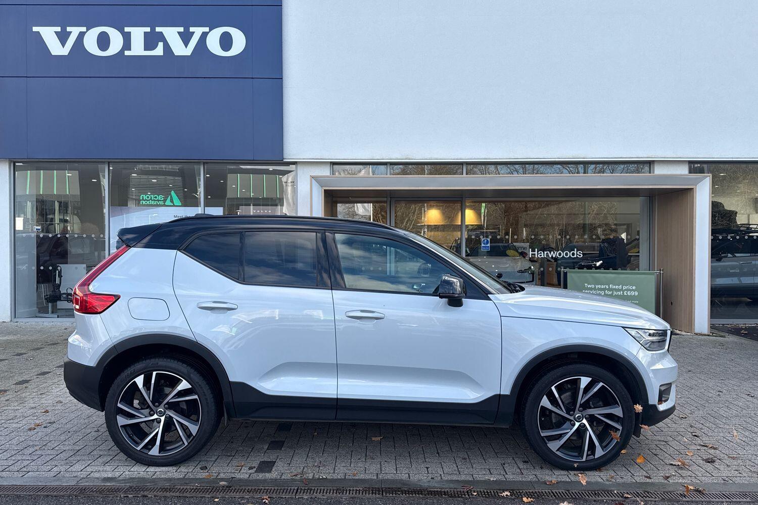 Used Volvo XC40 2021 for sale - 76913367: Photo 2