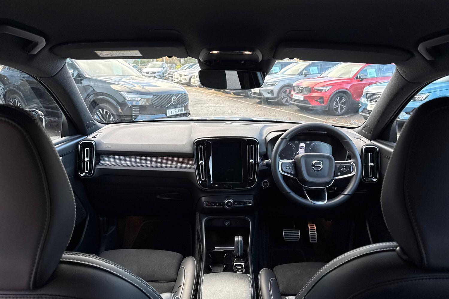 Used Volvo XC40 2021 for sale - 76913367: Photo 3