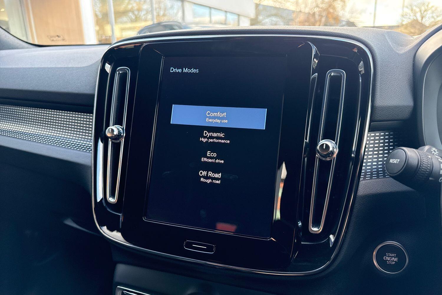 Used Volvo XC40 2021 for sale - 76913367: Photo 42