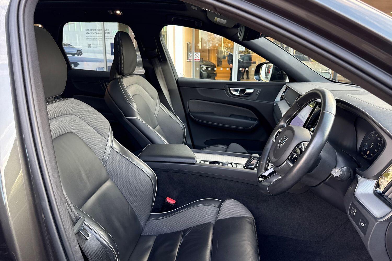 Used Volvo XC60 2021 for sale - 76646310: Photo 26