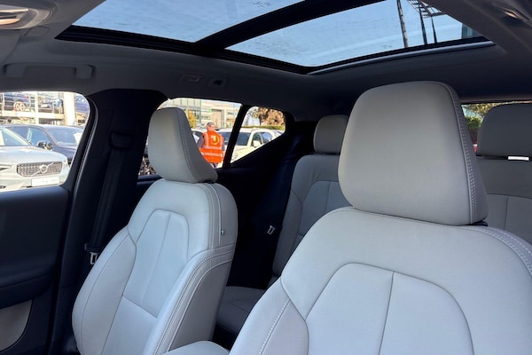 Used Volvo XC40 2025 for sale - 76226911: Photo 28