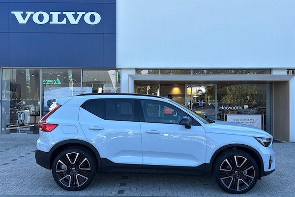 Used Volvo XC40 2025 for sale - 76226911: Photo 2