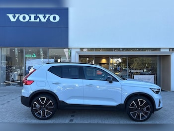 Used Volvo XC40 2025 for sale - 76226911: Photo 2