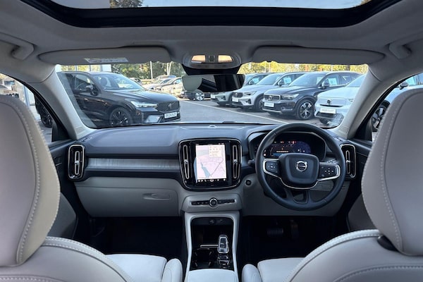Used Volvo XC40 2025 for sale - 76226911: Photo 3