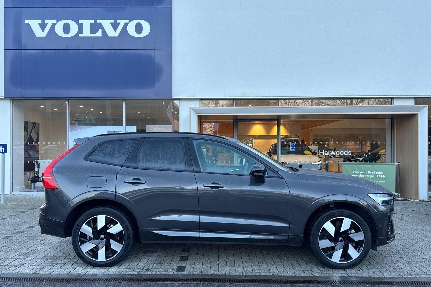 Used Volvo XC60 2024 for sale - 76913064: Photo 2