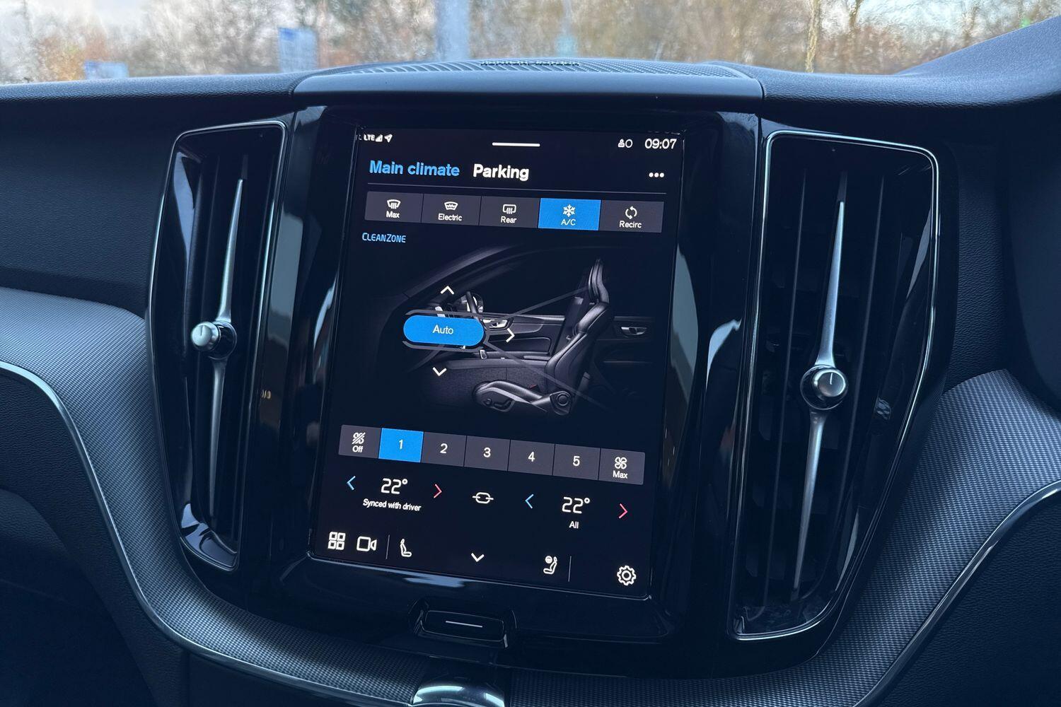 Used Volvo XC60 2024 for sale - 76913064: Photo 39