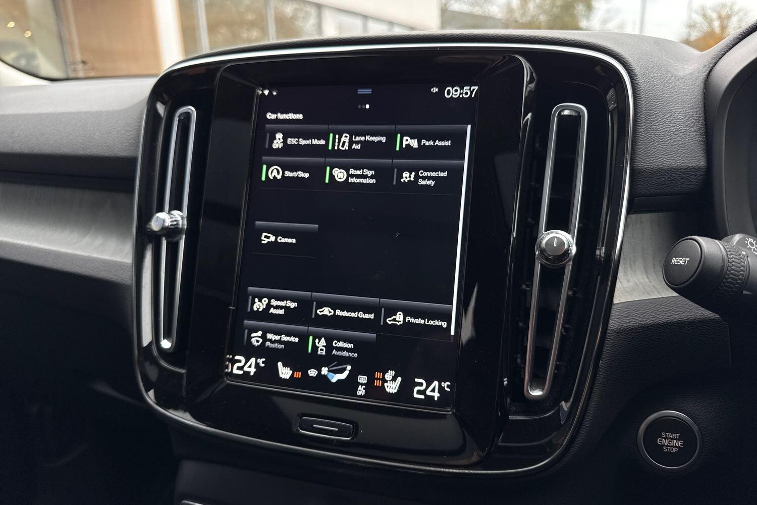 Used Volvo XC40 2020 for sale - 76645301: Photo 41