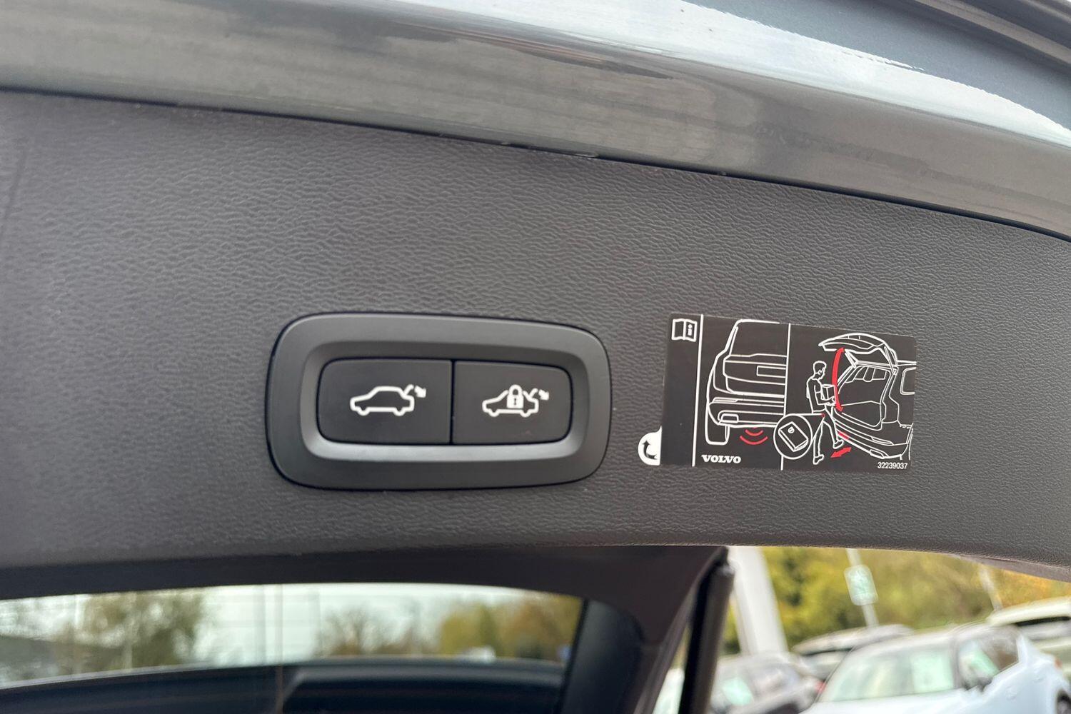 Used Volvo XC40 2020 for sale - 76645878: Photo 17