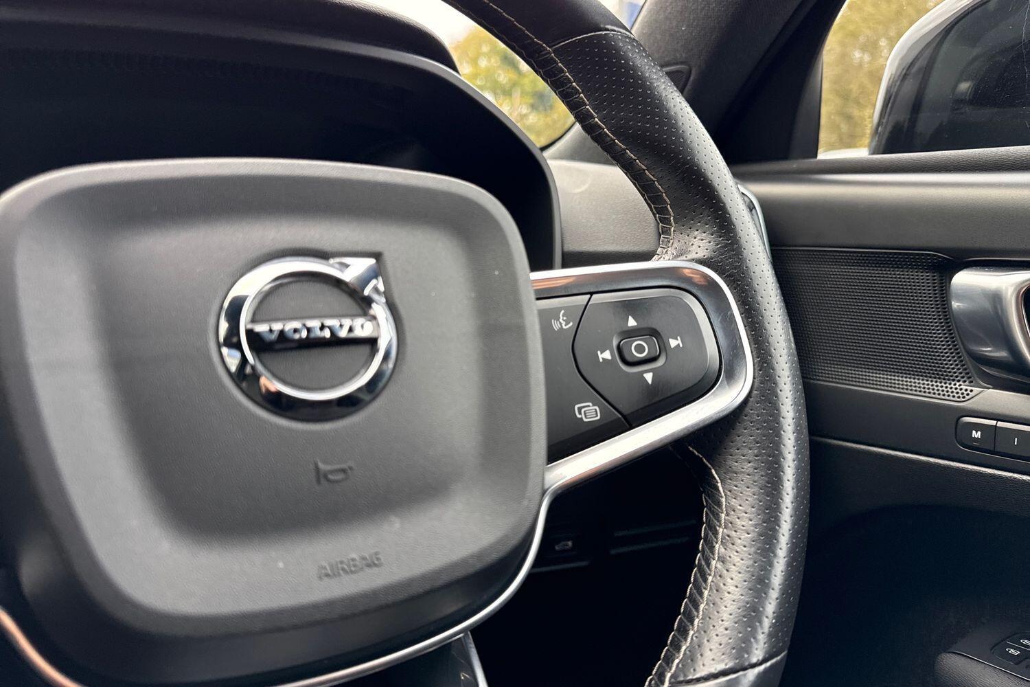 Used Volvo XC40 2020 for sale - 76645878: Photo 35