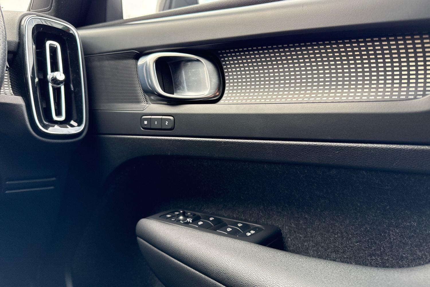 Used Volvo XC40 2020 for sale - 76645878: Photo 39