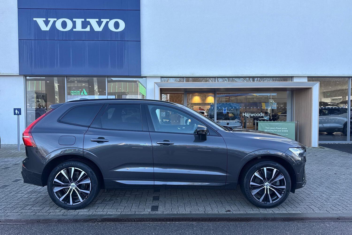 Used Volvo XC60 2023 for sale - 77479309: Photo 2