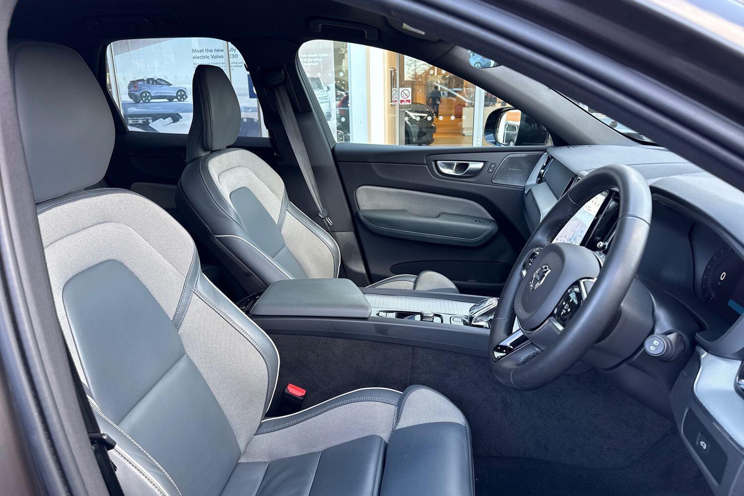 Used Volvo XC60 2023 for sale - 77479309: Photo 26