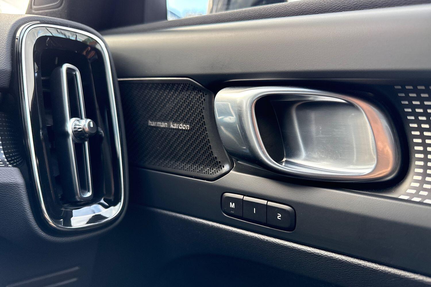 Used Volvo XC40 2022 for sale - 76370348: Photo 44