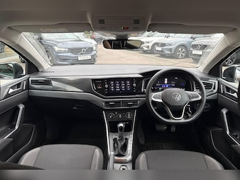 Used Volkswagen Polo 2024 for sale - 76094620: Photo