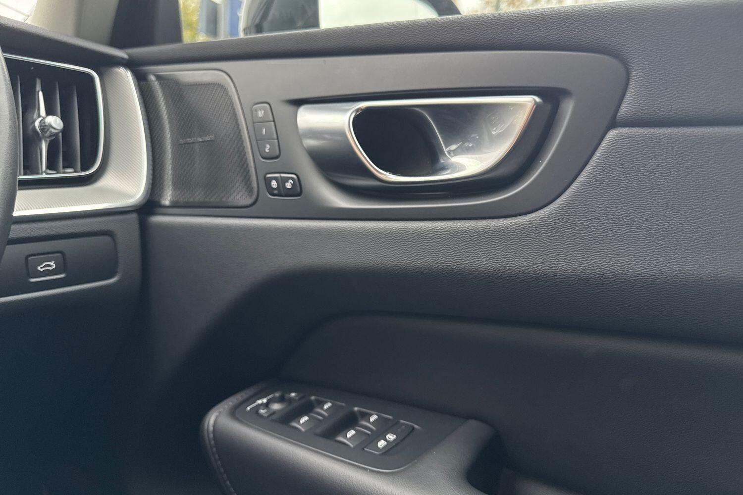 Used Volvo XC60 2023 for sale - 76646283: Photo 43