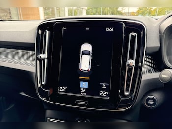 Used Volvo XC40 2022 for sale - 76152044: Photo 4