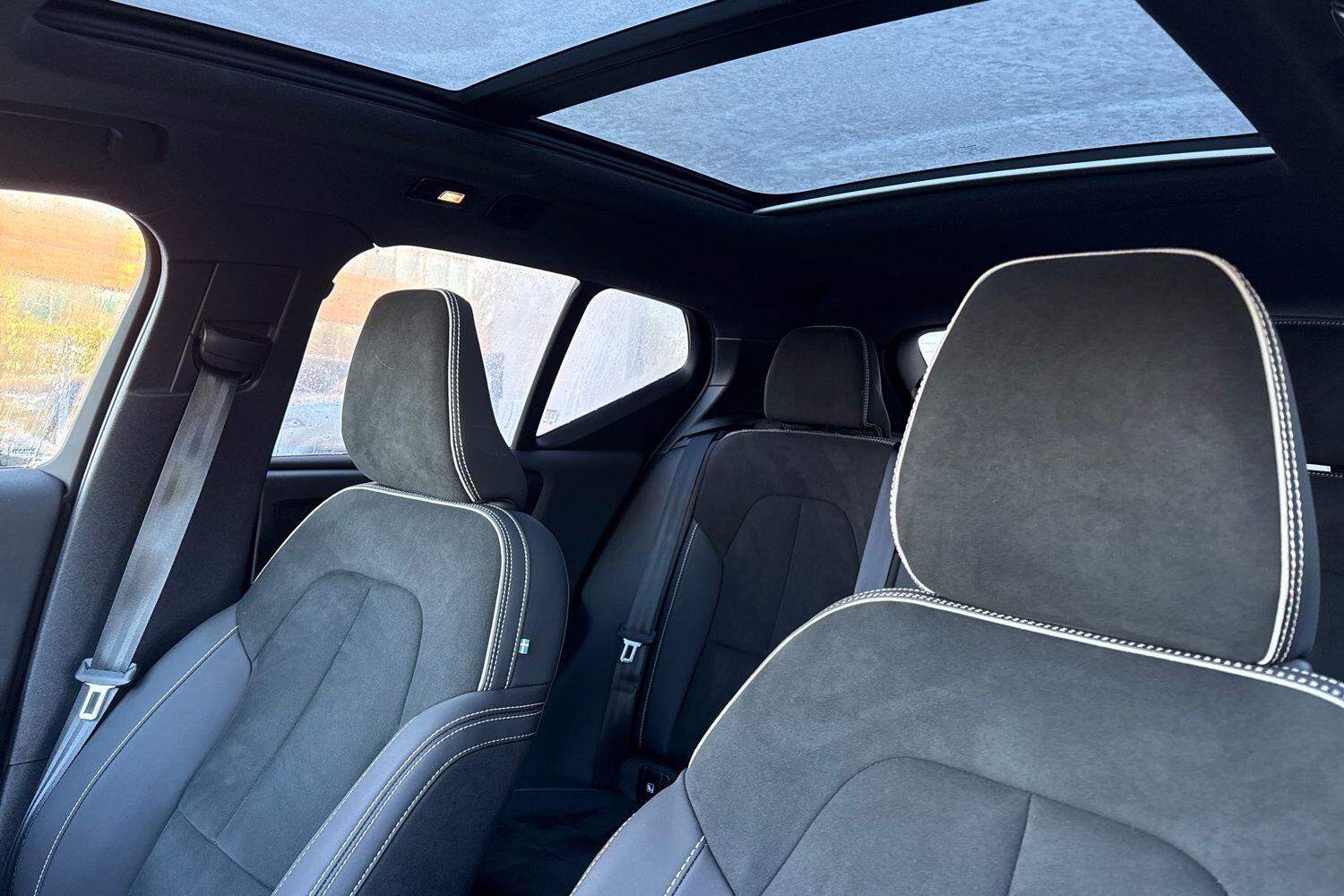 Used Volvo XC40 for sale - 76728392: Photo 28