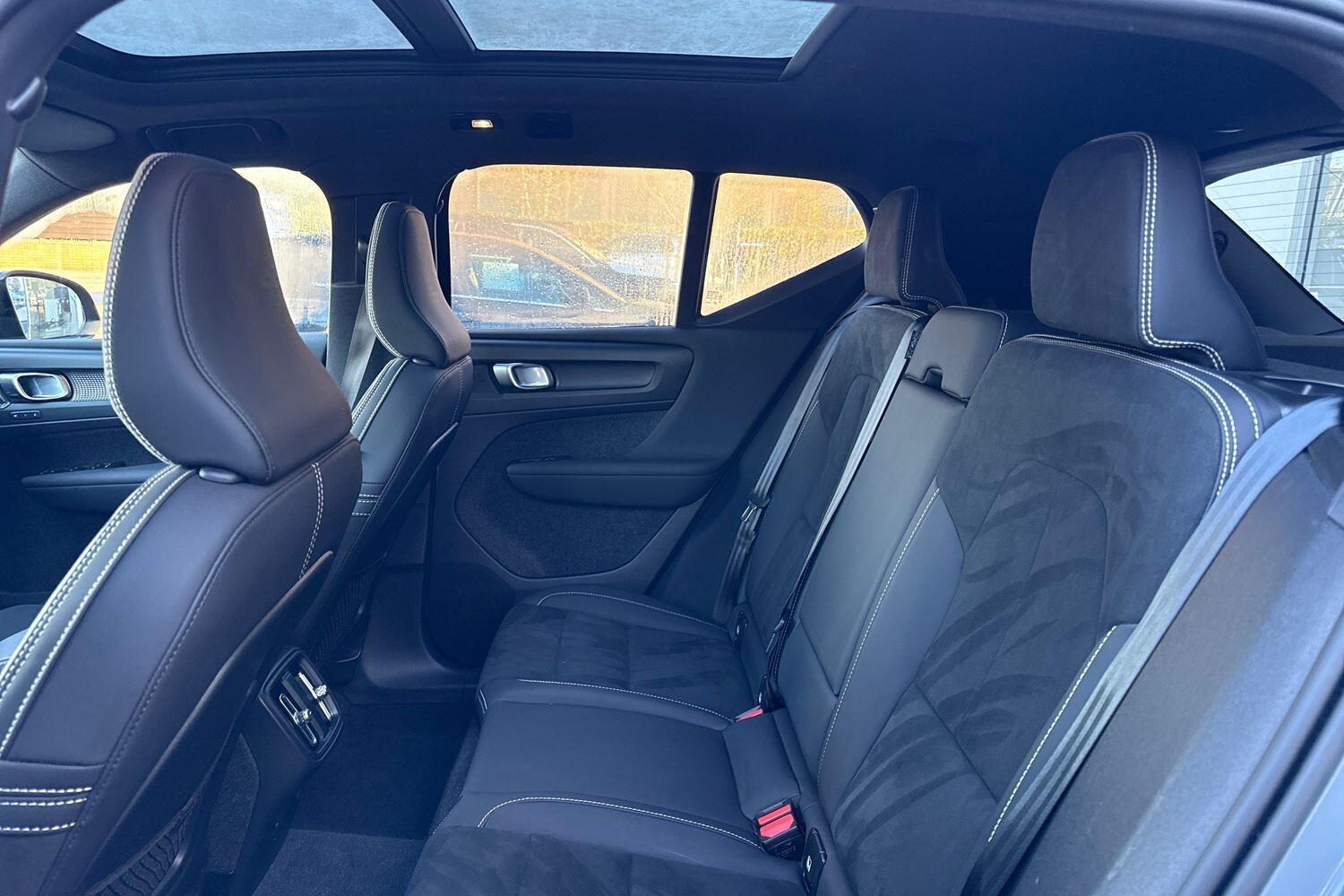 Used Volvo XC40 for sale - 76728392: Photo 29