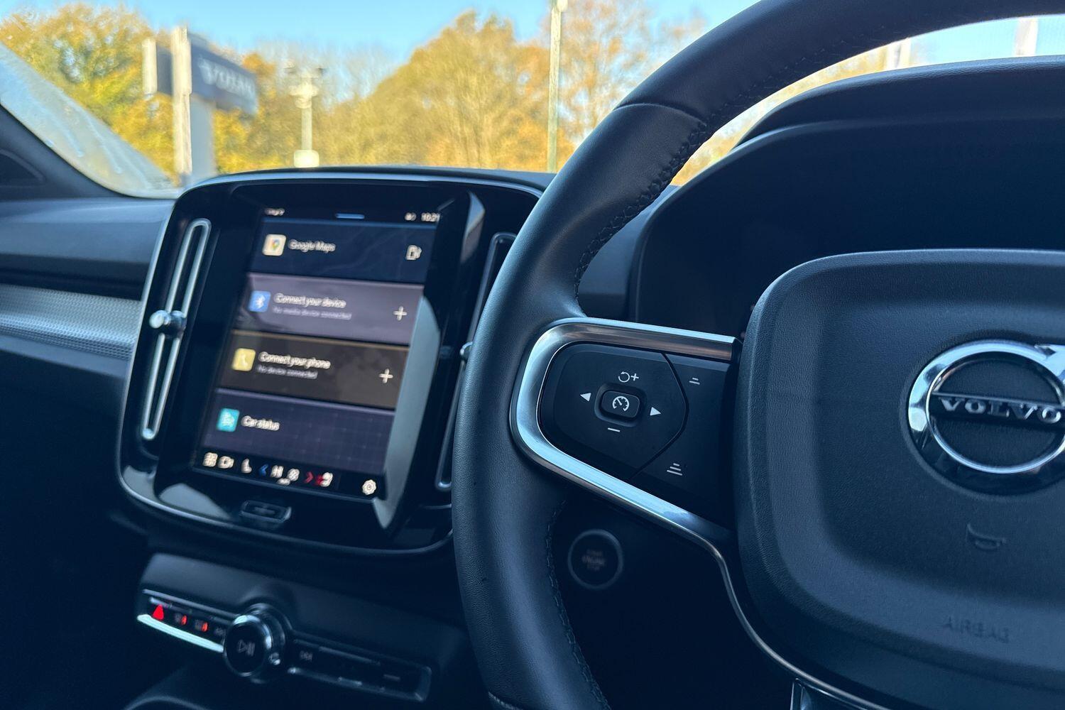 Used Volvo XC40 for sale - 76728392: Photo 35