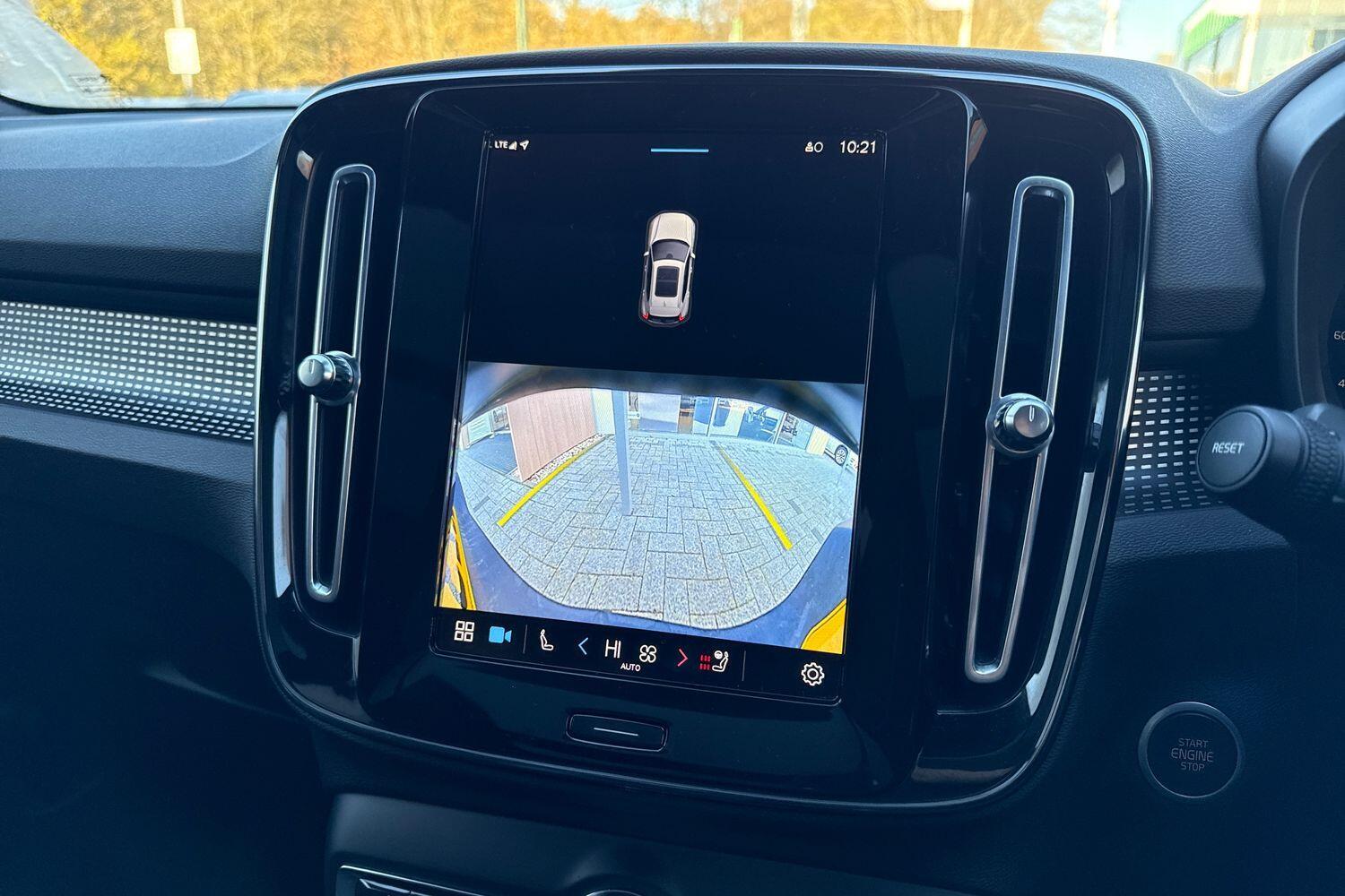 Used Volvo XC40 for sale - 76728392: Photo 38