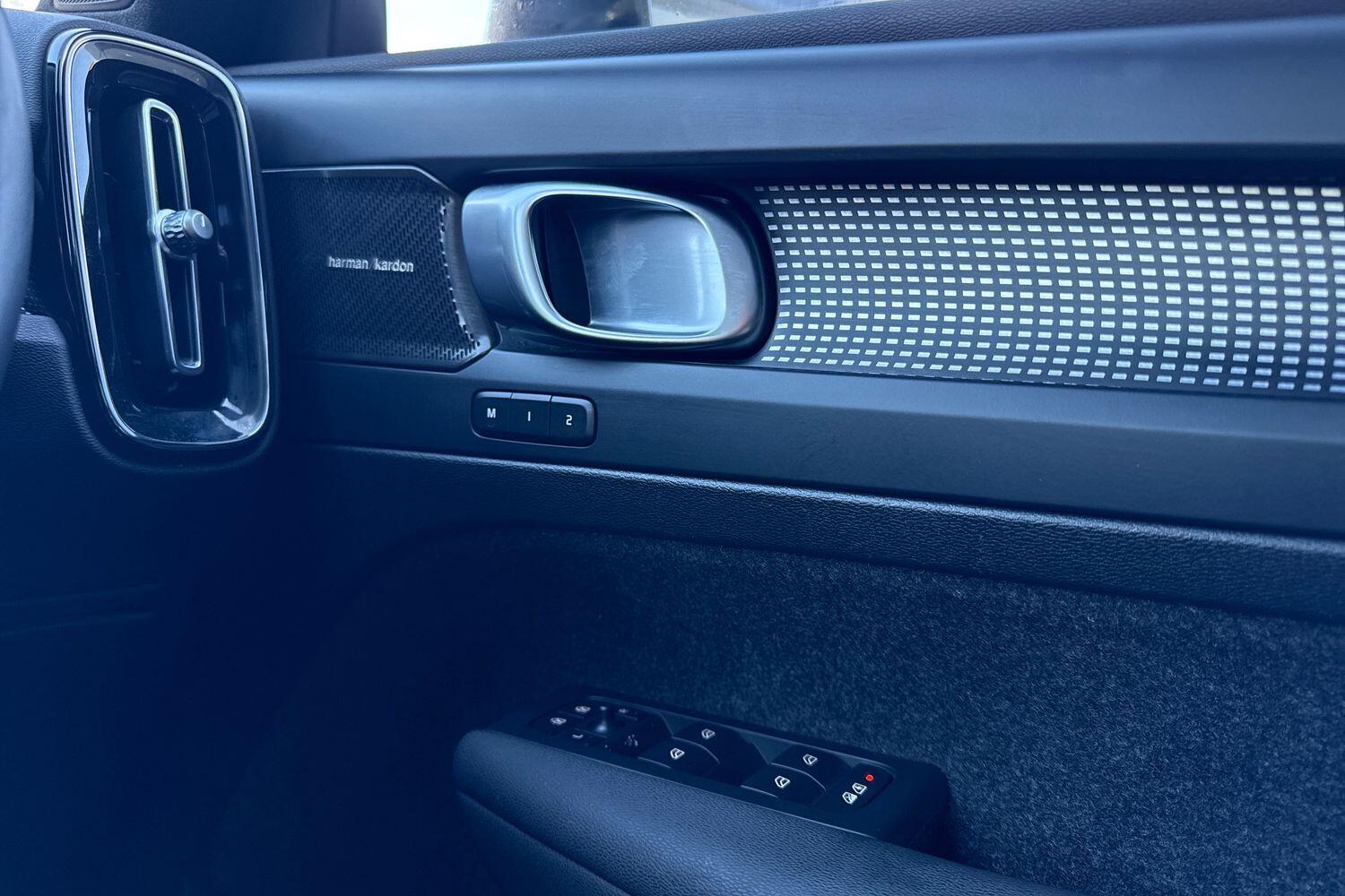 Used Volvo XC40 for sale - 76728392: Photo 41