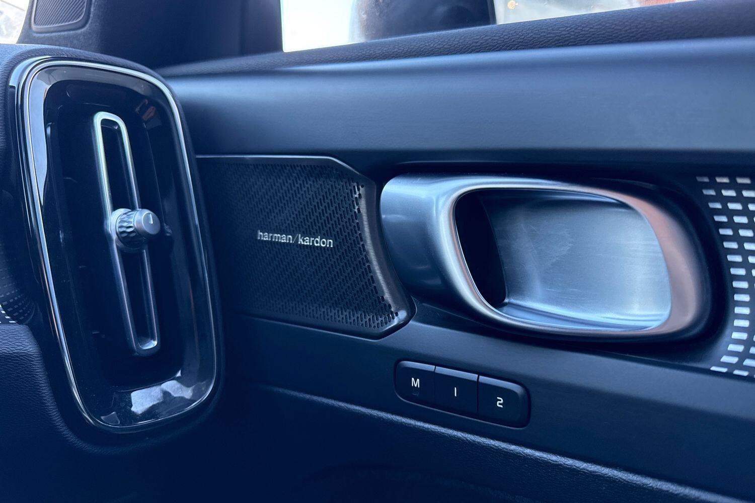 Used Volvo XC40 for sale - 76728392: Photo 42