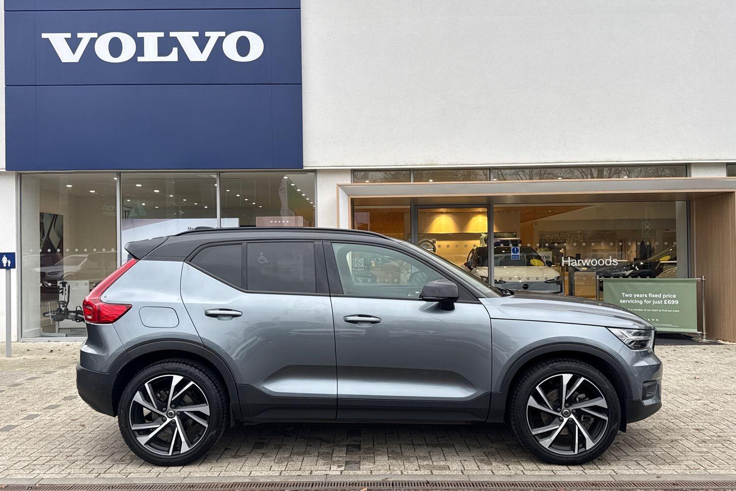 Used Volvo XC40 2018 for sale - 76952446: Photo 2