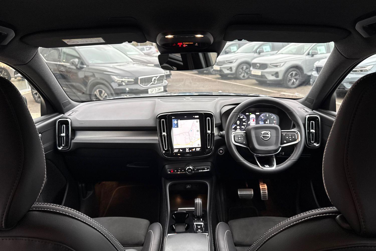 Used Volvo XC40 2018 for sale - 76952446: Photo 3