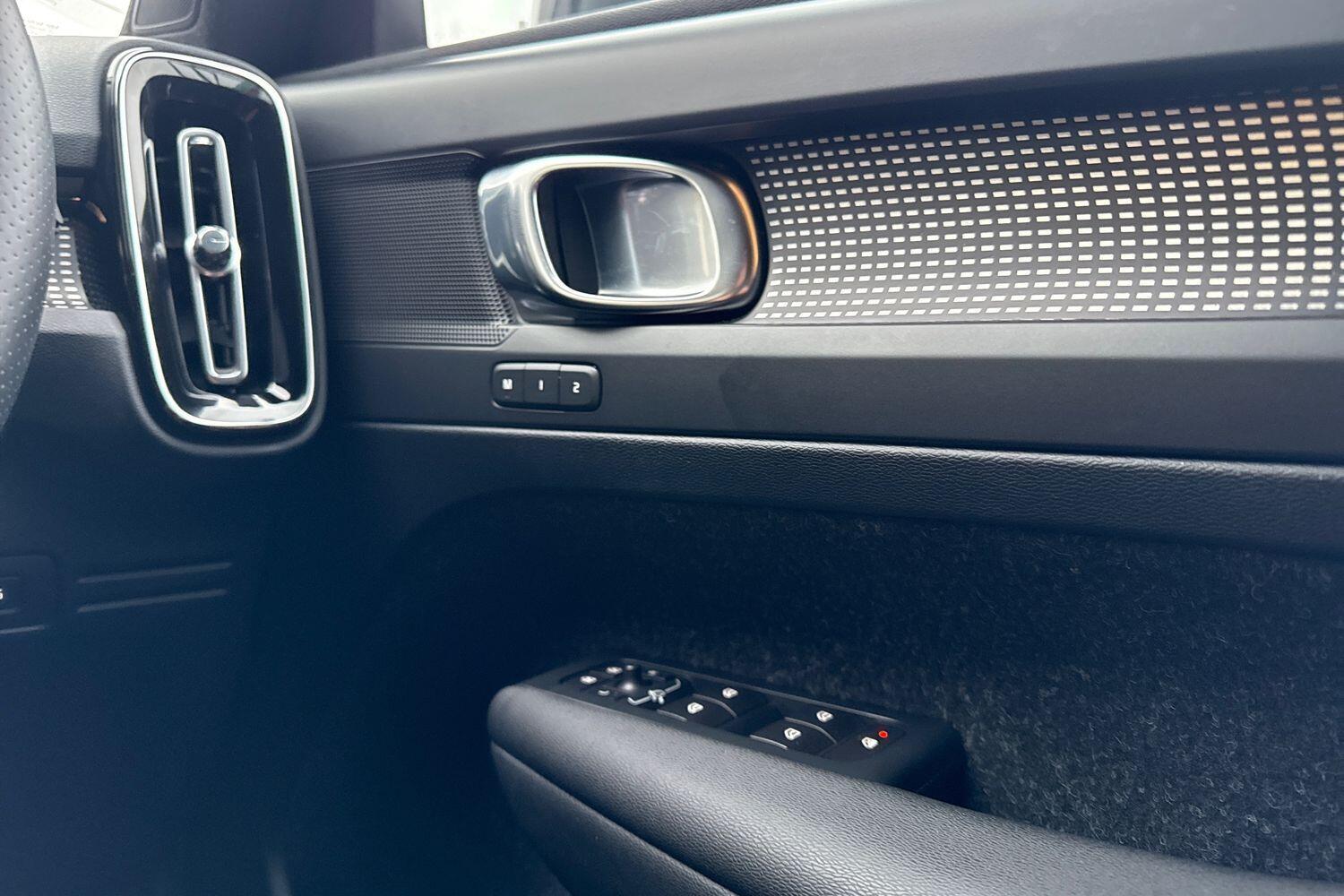 Used Volvo XC40 2018 for sale - 76952446: Photo 42