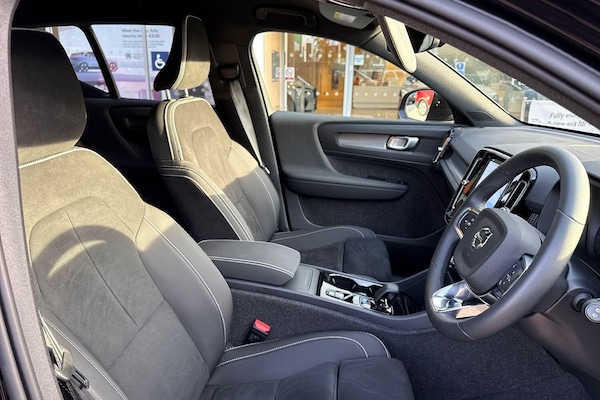 Used Volvo XC40 2025 for sale - 76326933: Photo 25