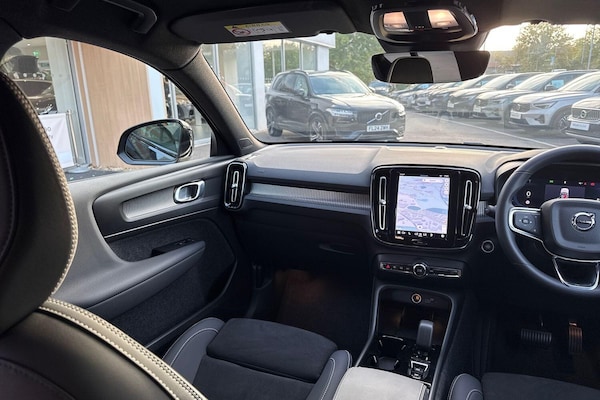 Used Volvo XC40 2025 for sale - 76326933: Photo 31
