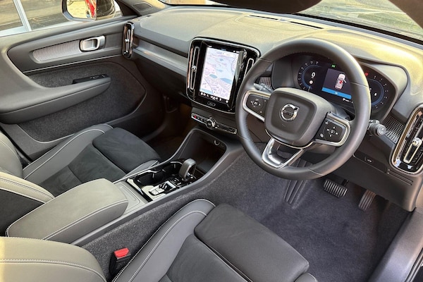 Used Volvo XC40 2025 for sale - 76326933: Photo 5