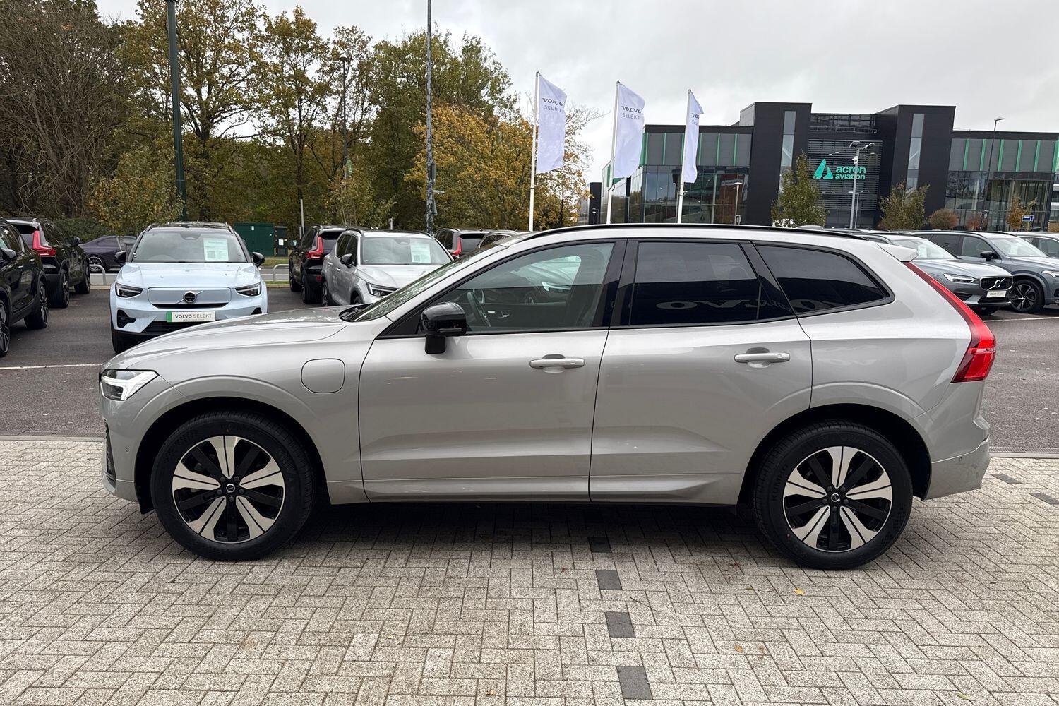 Used Volvo XC60 2023 for sale - 76522032: Photo 11