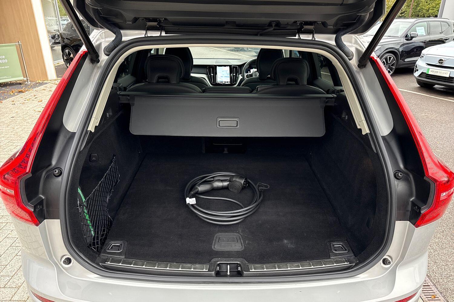 Used Volvo XC60 2023 for sale - 76522032: Photo 20