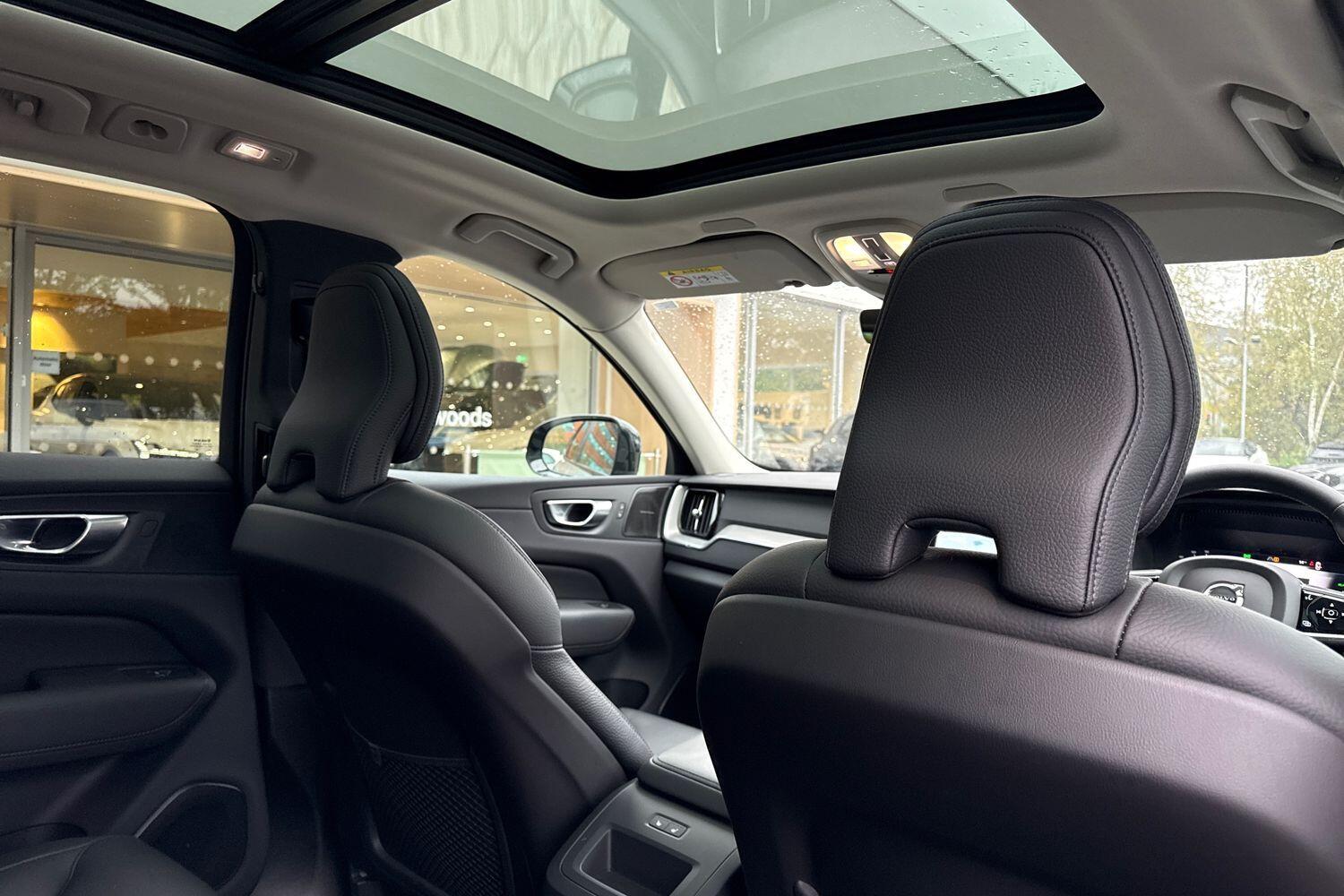 Used Volvo XC60 2023 for sale - 76522032: Photo 24